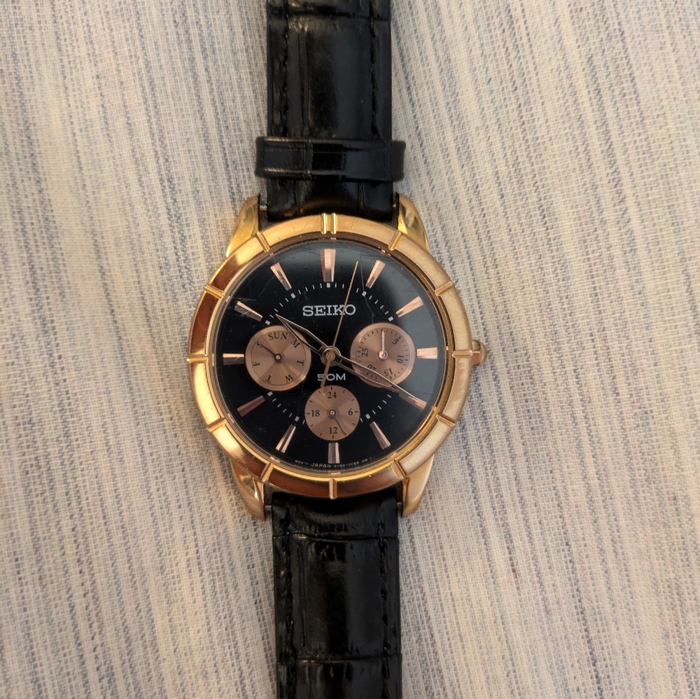 Seiko Chronograph (SKY712P1) Gold Case, Black Dial, Black Croc Leather